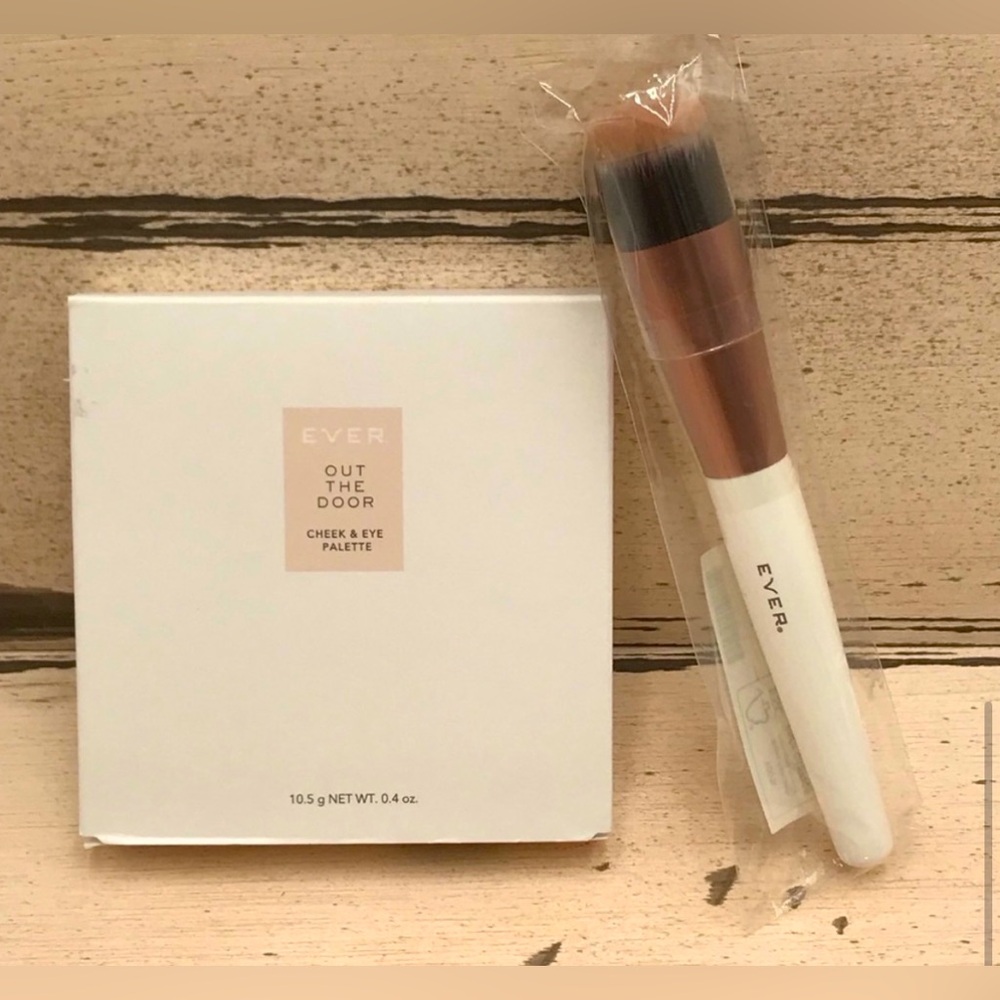 Ever Beauty Bundle! ‘Out the Door’ Cheek & Eye Pallette W/ Makeup Brush | NWT